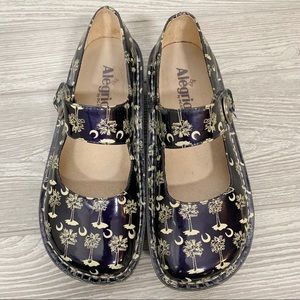 Alegria NAVY palmetto SC Leather Mary Jane Clog 37